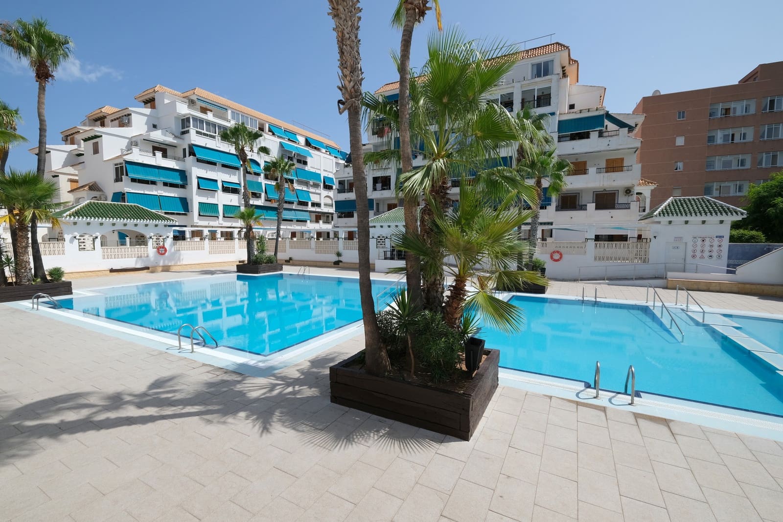 2 soveværelse Lejlighed til salg i La Mata med swimmingpool - € 135.000 (Ref: 10015120)