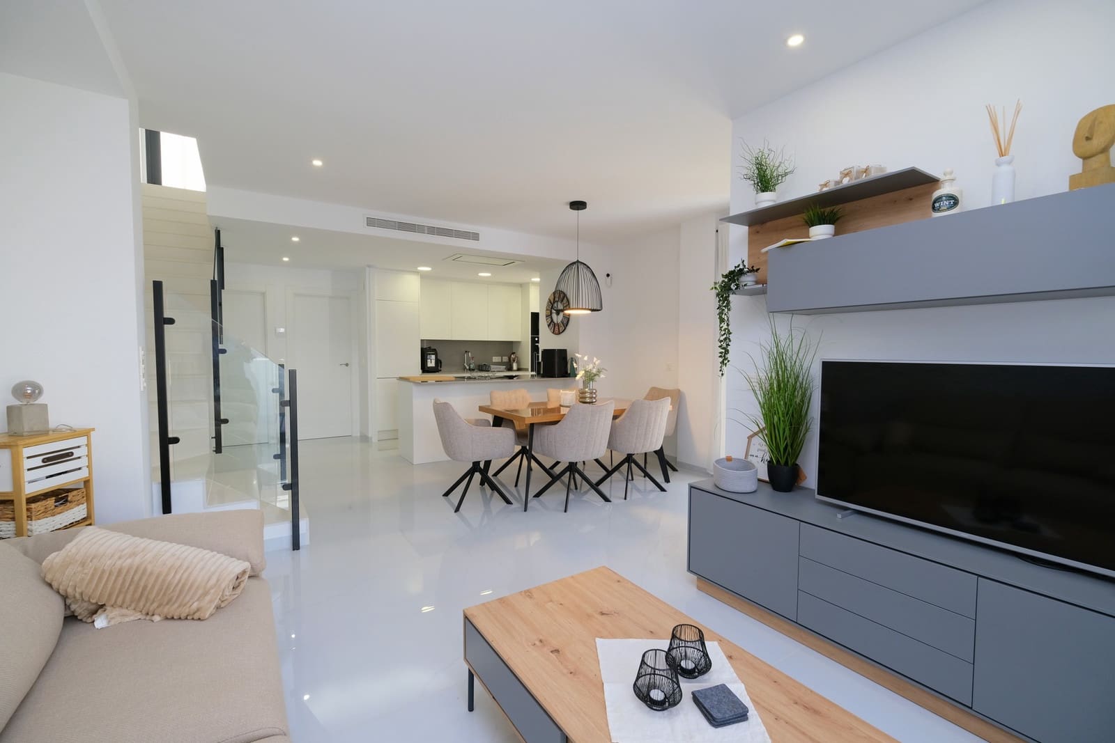 3 bedroom Villa for sale in Vistabella with pool garage - € 475,000 (Ref: 10022071)