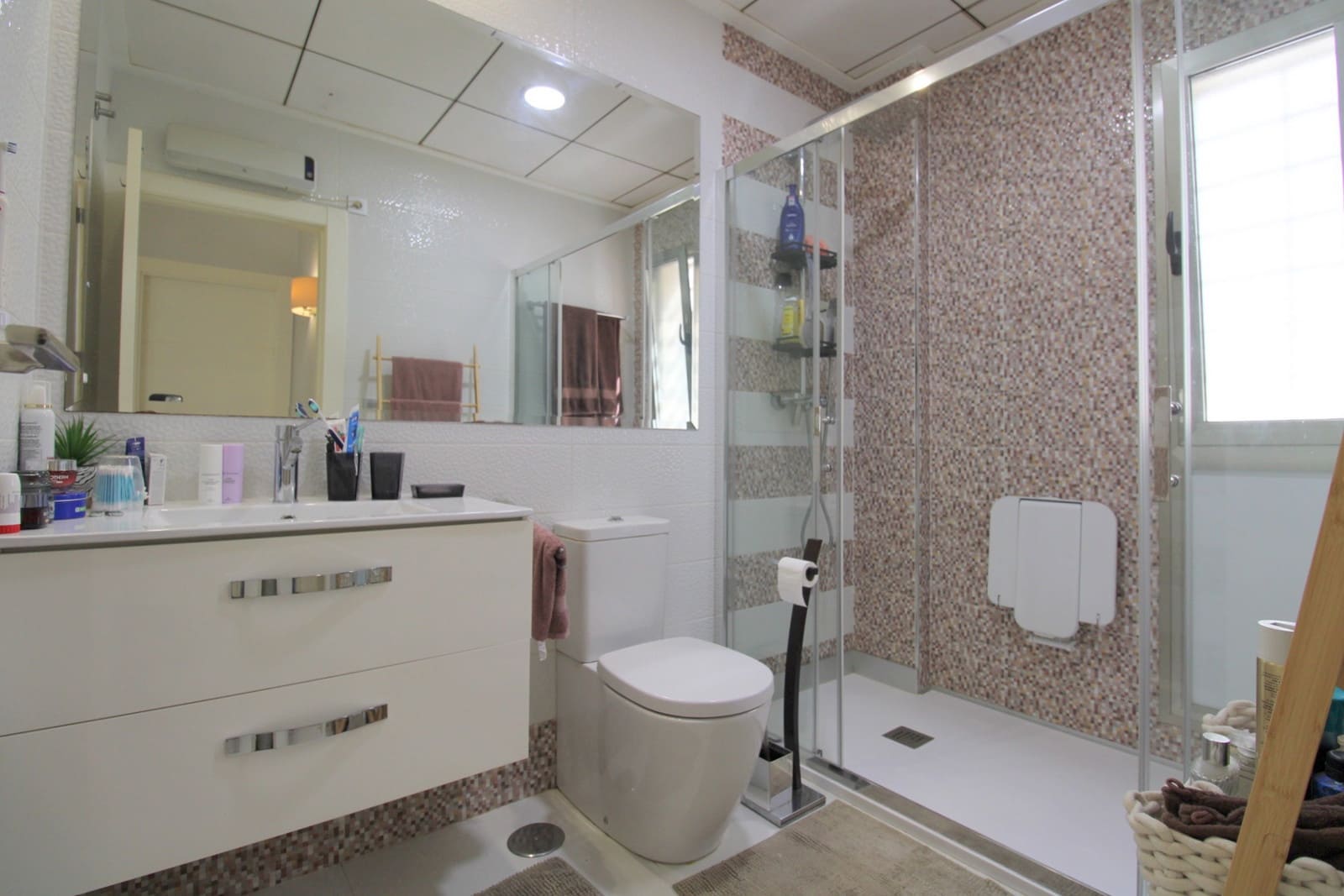 3 bedroom Villa for sale in Villamartin with pool garage - € 445,000 (Ref: 10023637)