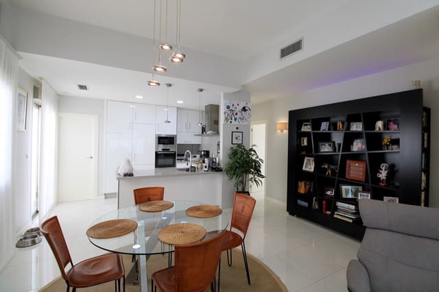 3 bedroom Villa for sale in Villamartin, Orihuela with pool garage - € 445,000 (Ref: 10023637)
