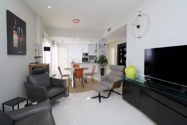 3 bedroom Villa for sale in Villamartin, Orihuela with pool garage - € 445,000 (Ref: 10023637)