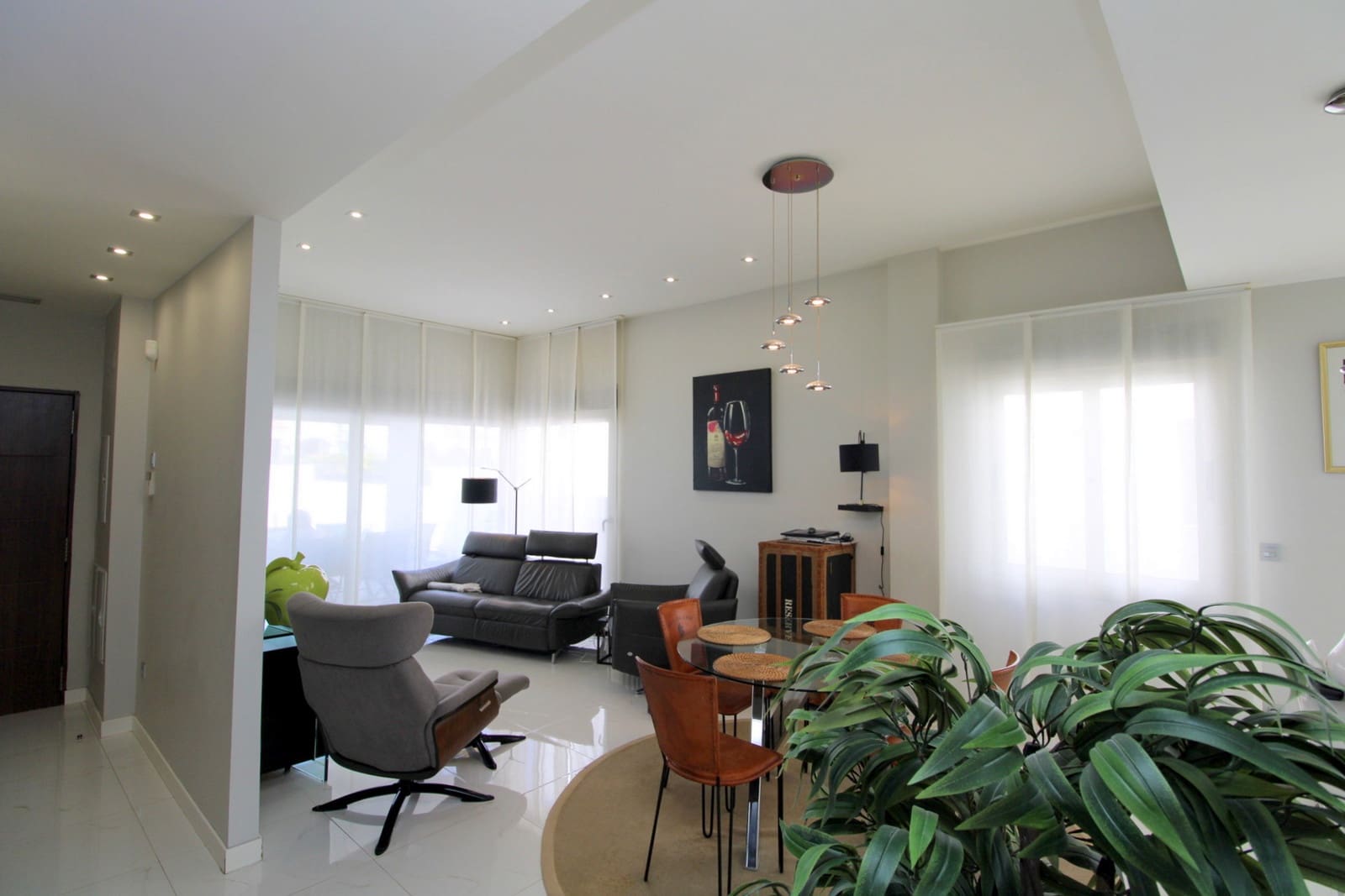 3 bedroom Villa for sale in Villamartin with pool garage - € 445,000 (Ref: 10023637)