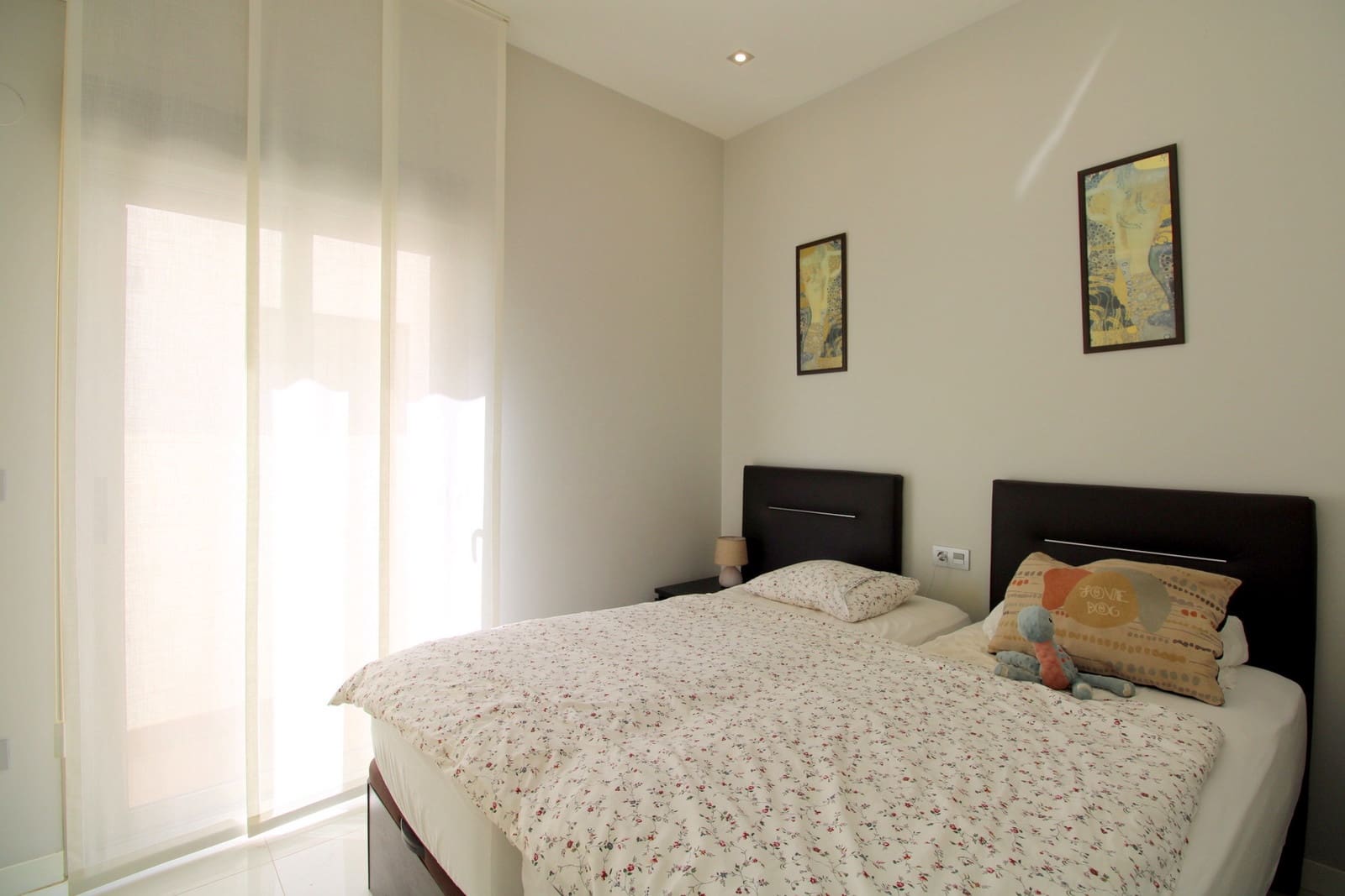 3 bedroom Villa for sale in Villamartin with pool garage - € 445,000 (Ref: 10023637)