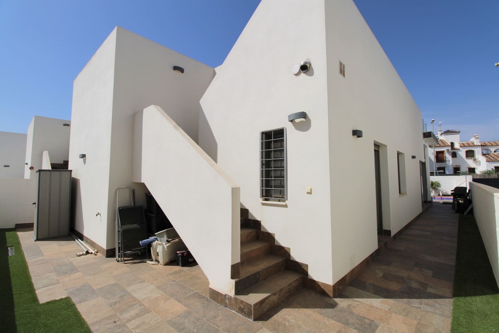 3 bedroom Villa for sale in Villamartin with pool garage - € 445,000 (Ref: 10023637)