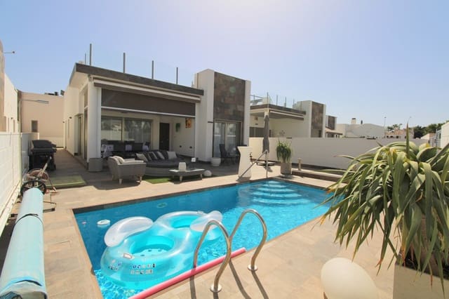 3 bedroom Villa for sale in Villamartin, Orihuela with pool garage - € 445,000 (Ref: 10023637)