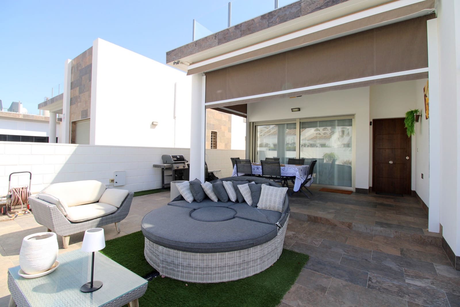 3 bedroom Villa for sale in Villamartin with pool garage - € 445,000 (Ref: 10023637)