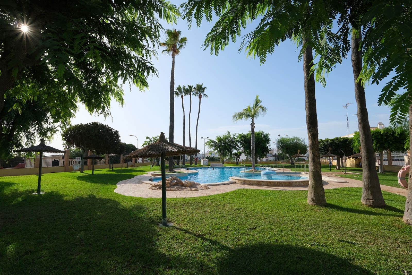 Apartamento de 3 habitaciones en La Florida en venta con piscina garaje - 169.995 € (Ref: 10025170)