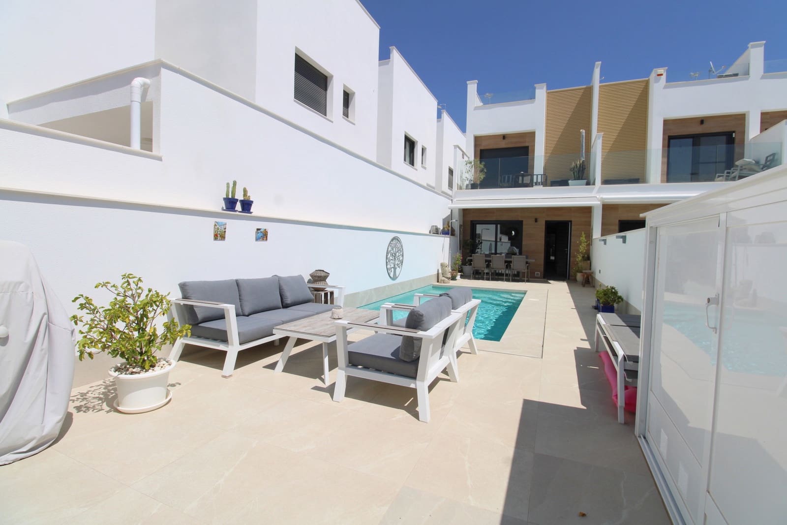 3 soveværelse Byhus til salg i San Pedro del Pinatar med swimmingpool garage - € 375.000 (Ref: 10026881)