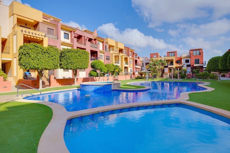 2 soveværelse Lejlighed til salg i Cabo Roig med swimmingpool - € 239.000 (Ref: 10030142)