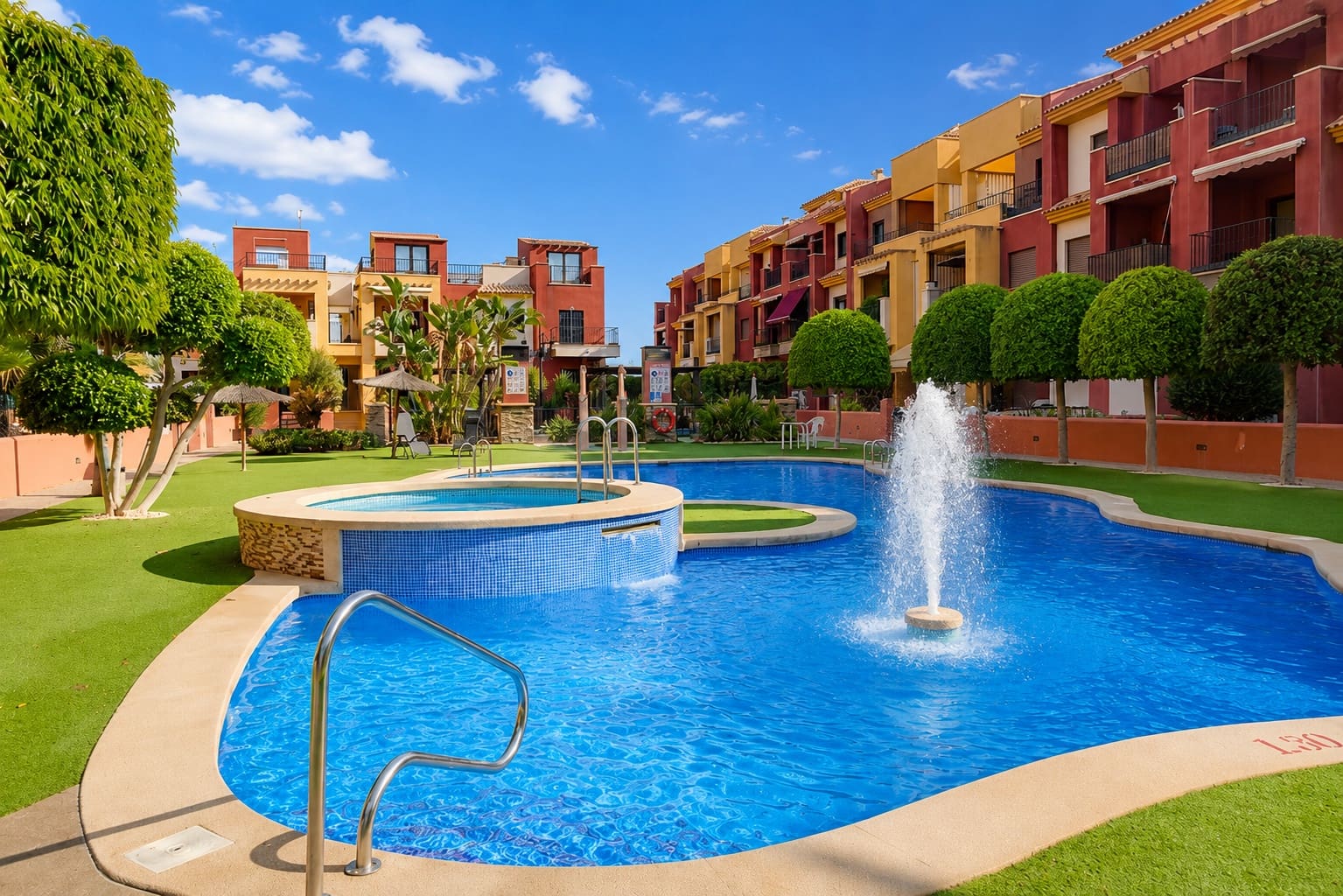 2 soveværelse Lejlighed til salg i Cabo Roig med swimmingpool - € 239.000 (Ref: 10030142)