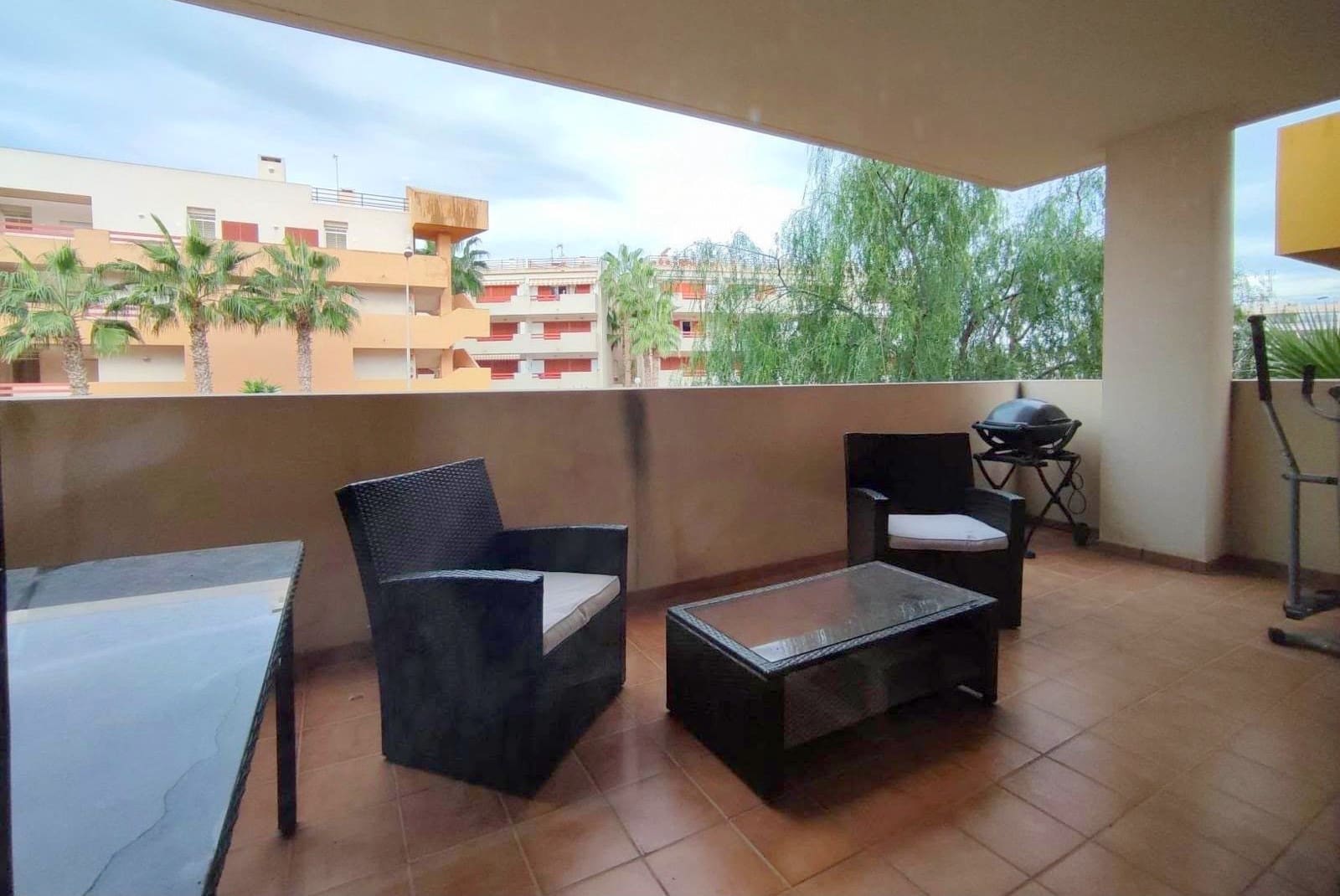 2 Zimmer Apartment zu verkaufen in Playa Flamenca mit Pool Garage - 239.000 € (Ref: 10030143)