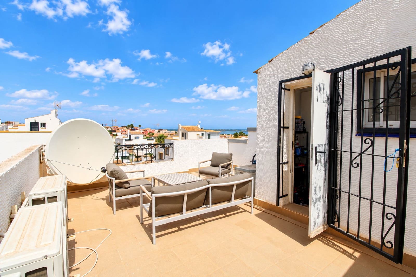 3 slaapkamer Huis te koop in Los Altos met zwembad - € 215.000 (Ref: 10033526)