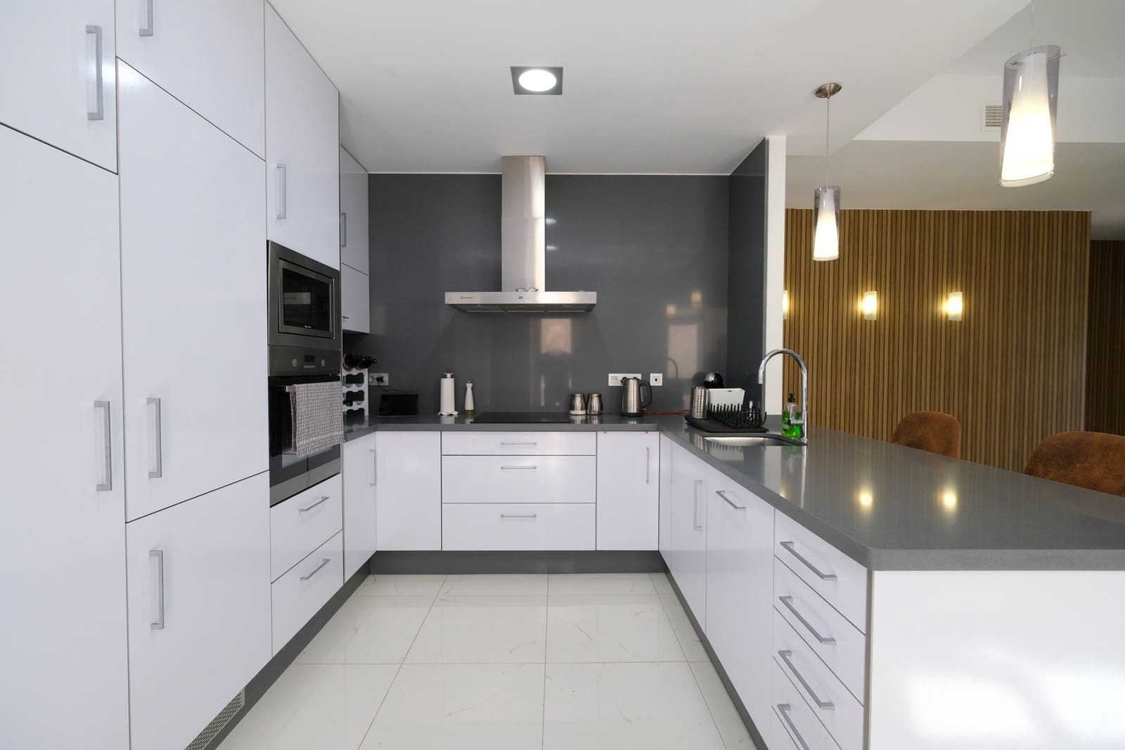 3 slaapkamer Villa te koop in Villamartin met zwembad - € 449.995 (Ref: 10033527)