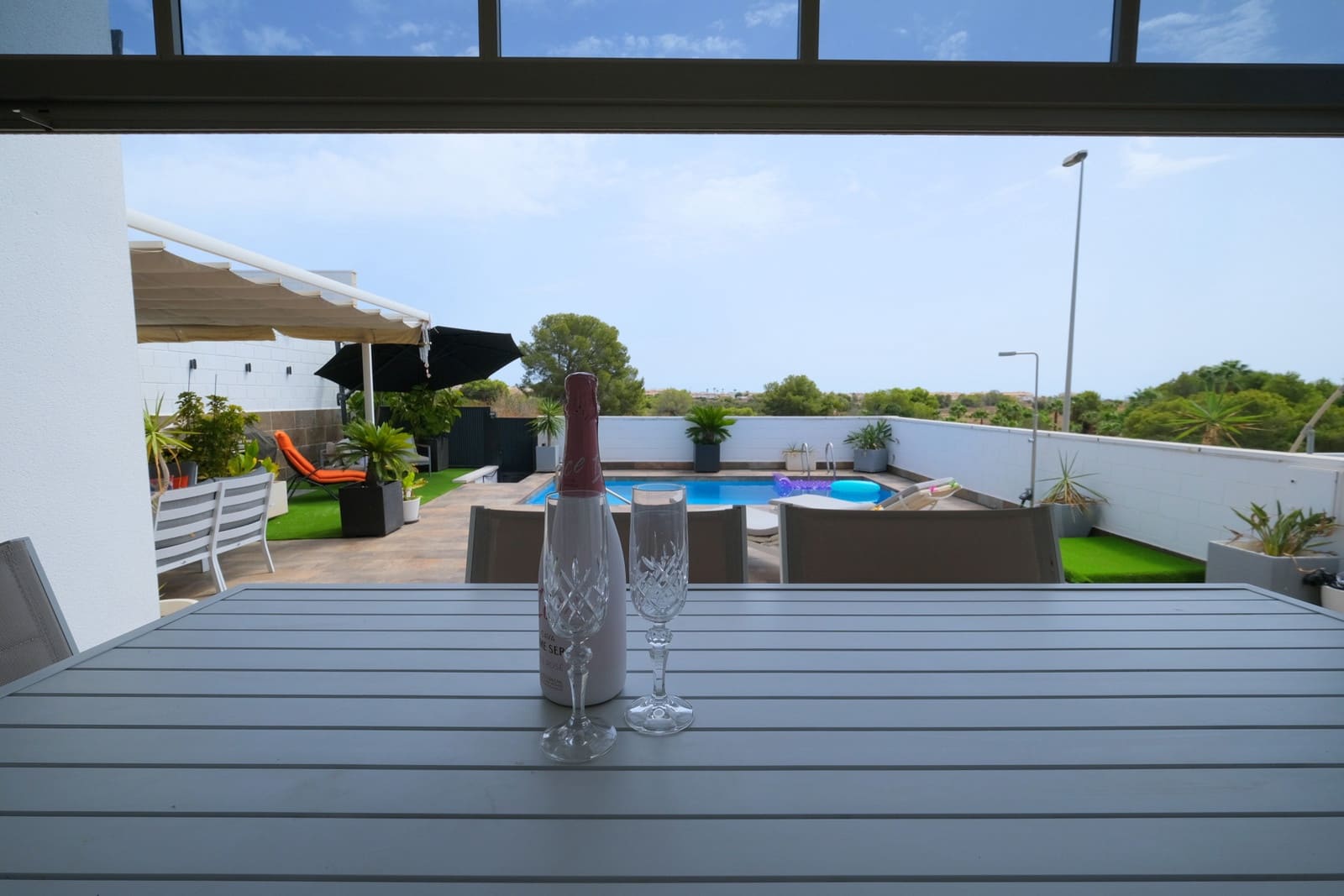 3 slaapkamer Villa te koop in Villamartin met zwembad - € 449.995 (Ref: 10033527)