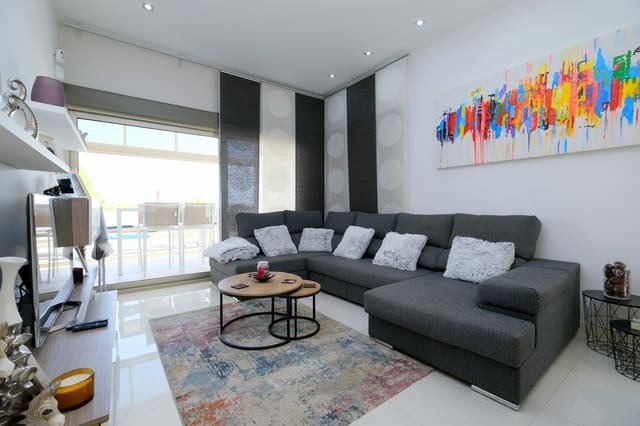 3 slaapkamer Villa te koop in Villamartin, Orihuela met zwembad - € 449.995 (Ref: 10033527)