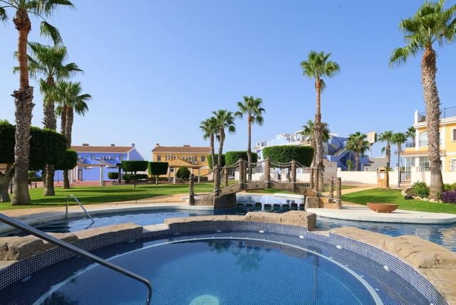 2 bedroom Apartment for sale in Cabo Roig, Orihuela with pool - € 189,995 (Ref: 10034977)