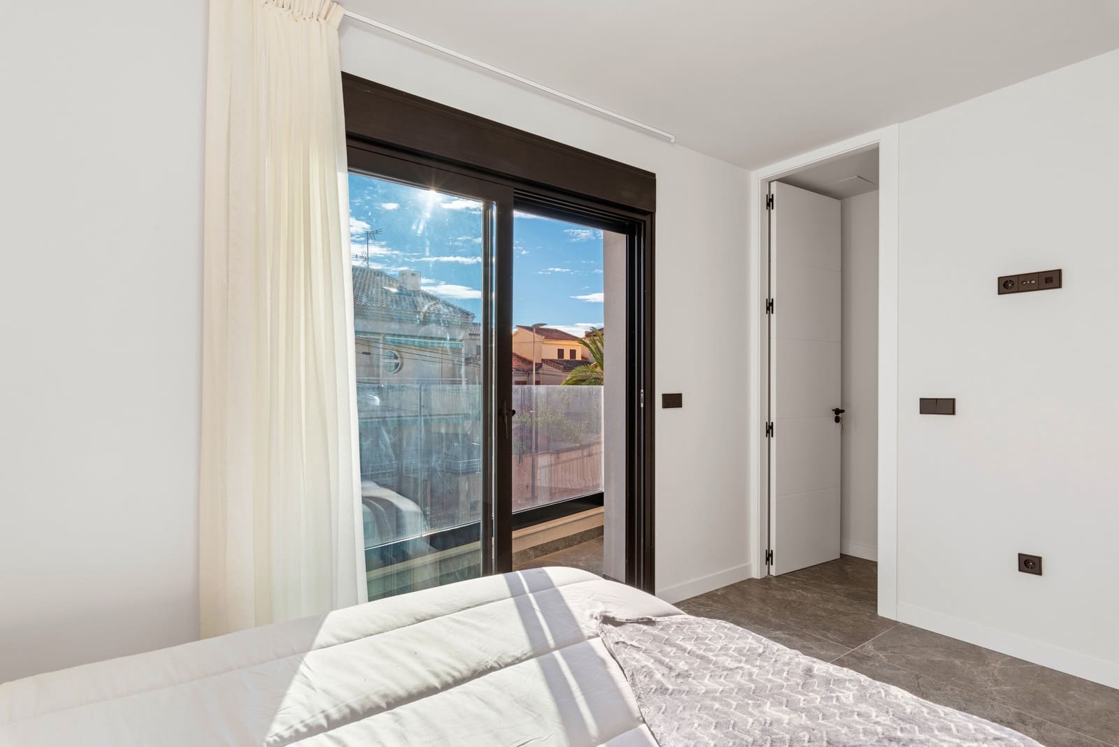 4 Zimmer Villa zu verkaufen in Torre de la Horadada mit Pool Garage - 649.000 € (Ref: 10061351)