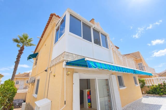 5 slaapkamer Villa te koop in Villamartin, Orihuela met zwembad garage - € 269.000 (Ref: 10063870)
