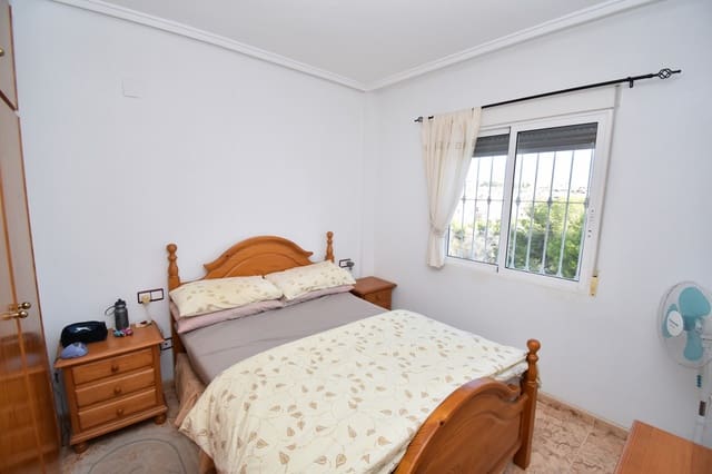 2 bedroom Penthouse for sale in Villamartin, Orihuela with pool garage - € 129,999 (Ref: 10063871)