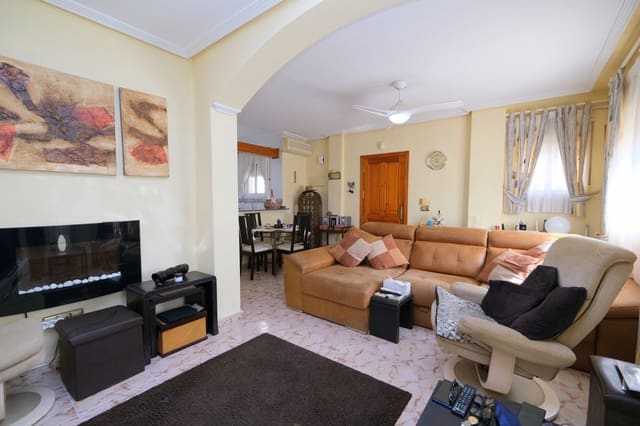 2 soveværelse Byhus til salg i Playa Flamenca, Orihuela med swimmingpool garage - € 219.500 (Ref: 10080513)