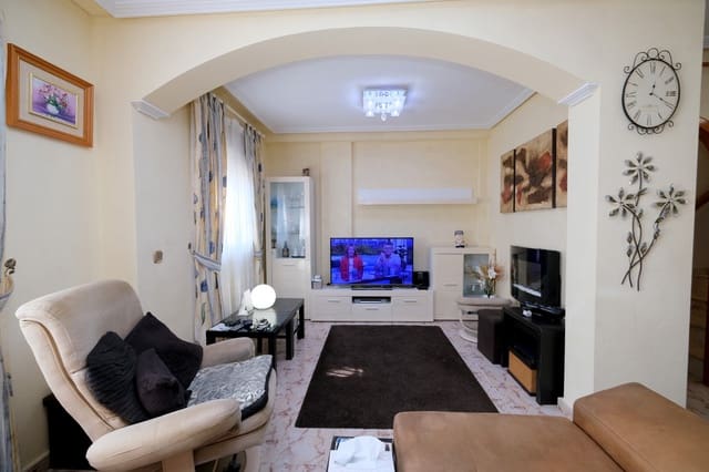 2 soveværelse Byhus til salg i Playa Flamenca, Orihuela med swimmingpool garage - € 219.500 (Ref: 10080513)