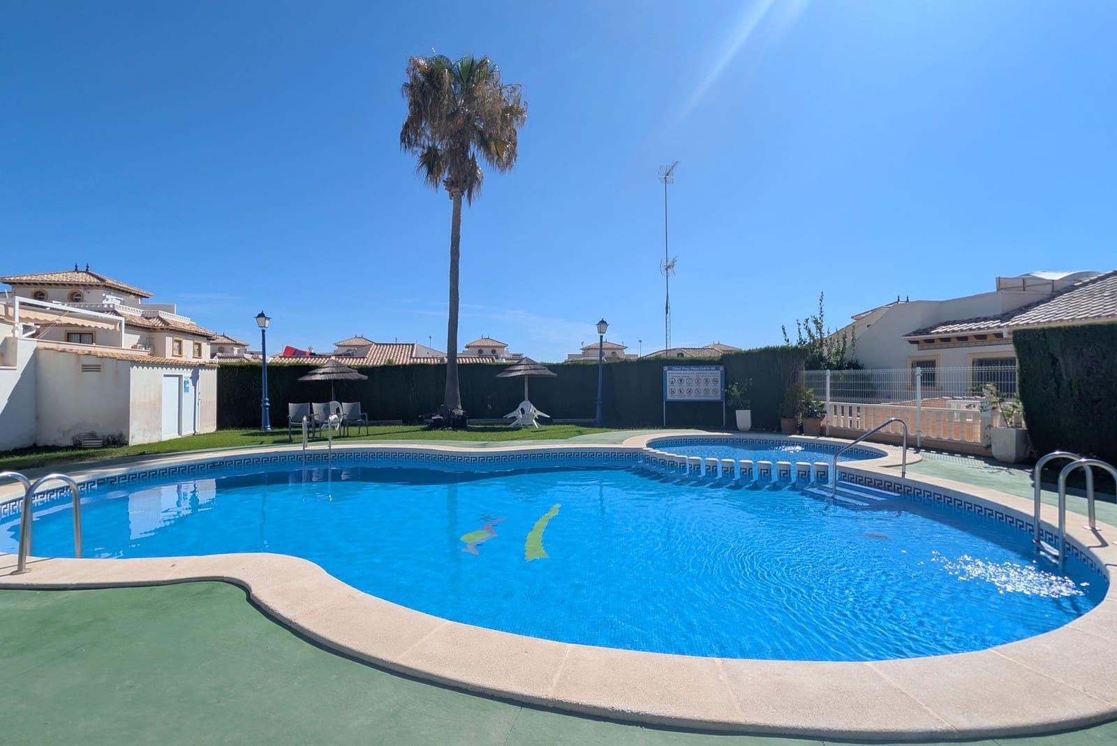 2 chambre Maison de Ville à vendre à Cabo Roig avec piscine garage - 259 995 € (Ref: 10080514)
