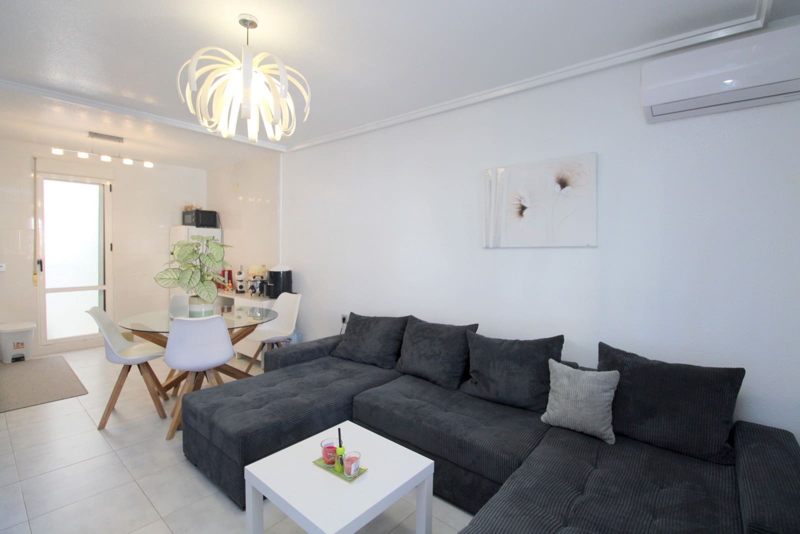 2 quarto Apartamento para venda em Torrevieja com piscina garagem - 209 000 € (Ref: 10097647)