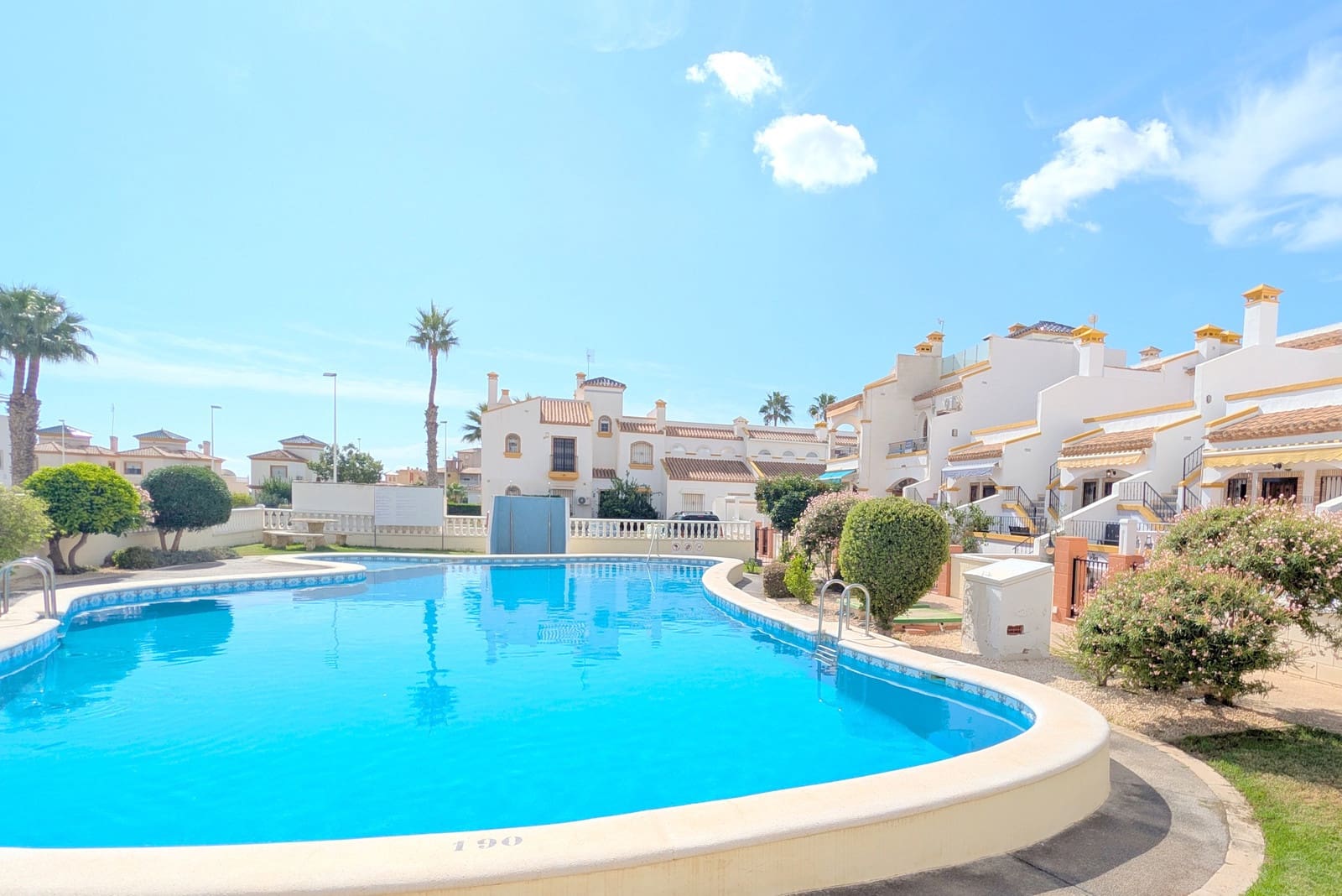 2 Zimmer Haus zu verkaufen in Los Dolses mit Pool - 219.999 € (Ref: 10097648)
