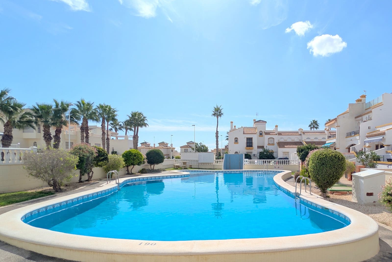 2 Zimmer Haus zu verkaufen in Los Dolses mit Pool - 219.999 € (Ref: 10097648)