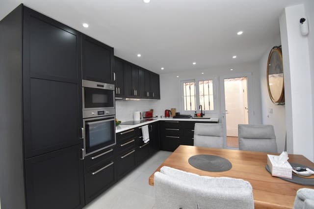 2 makuuhuone Huoneisto myytävänä paikassa La Zenia, Orihuela mukana uima-altaan - 218 000 € (Ref: 10099728)