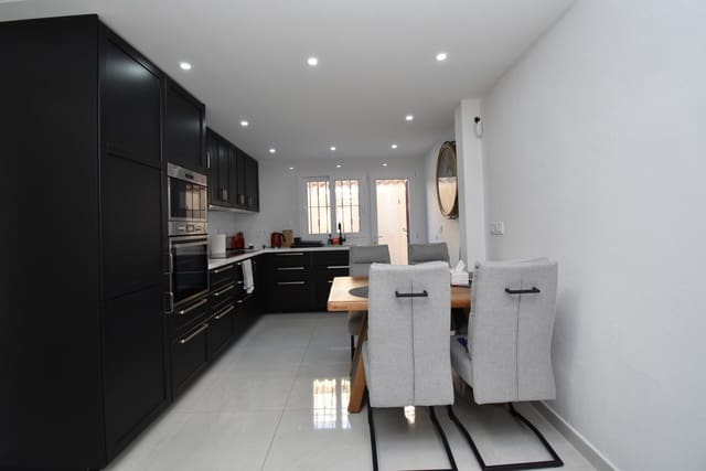 2 makuuhuone Huoneisto myytävänä paikassa La Zenia, Orihuela mukana uima-altaan - 218 000 € (Ref: 10099728)