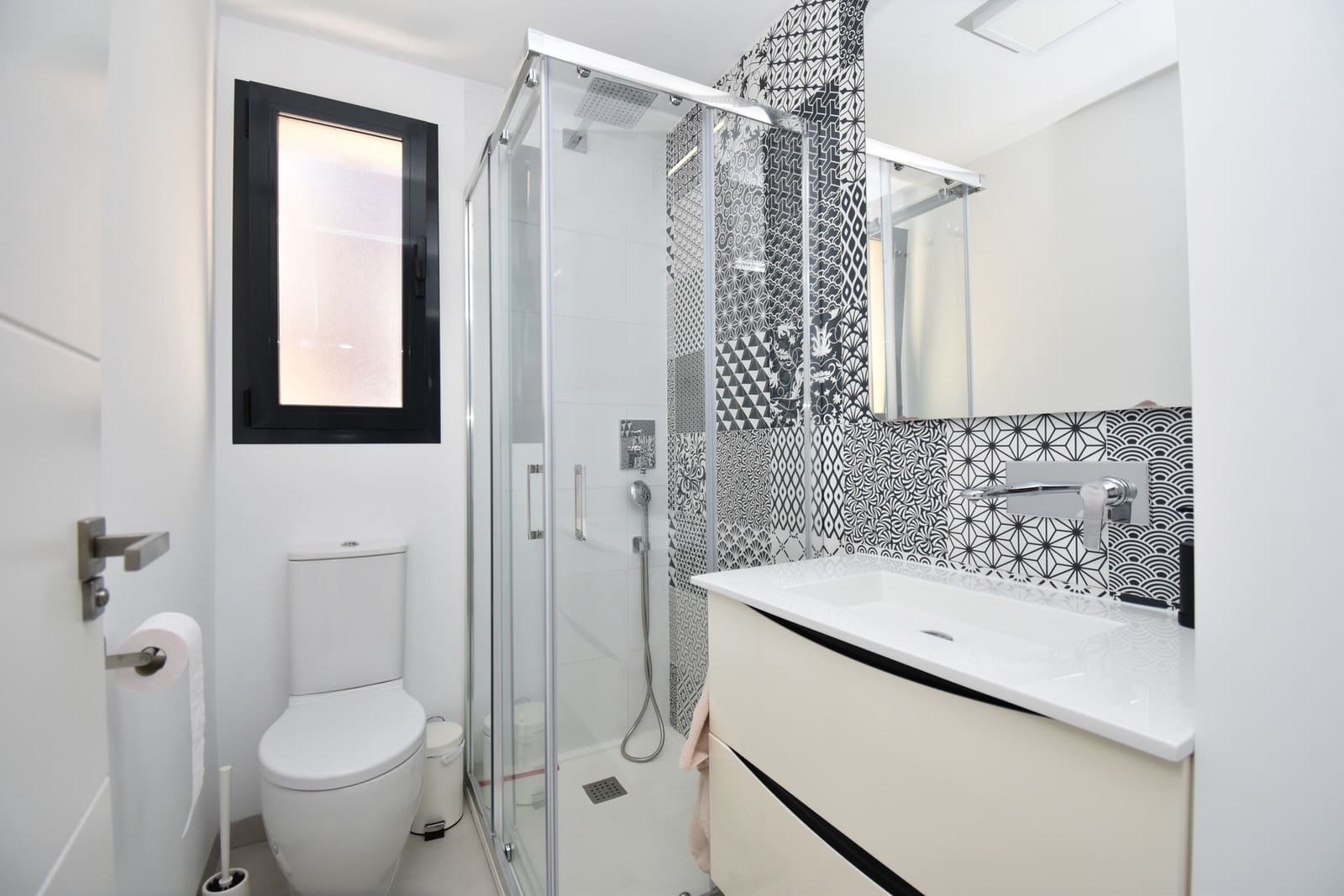 2 makuuhuone Huoneisto myytävänä paikassa Torre de la Horadada mukana uima-altaan - 299 999 € (Ref: 10099730)