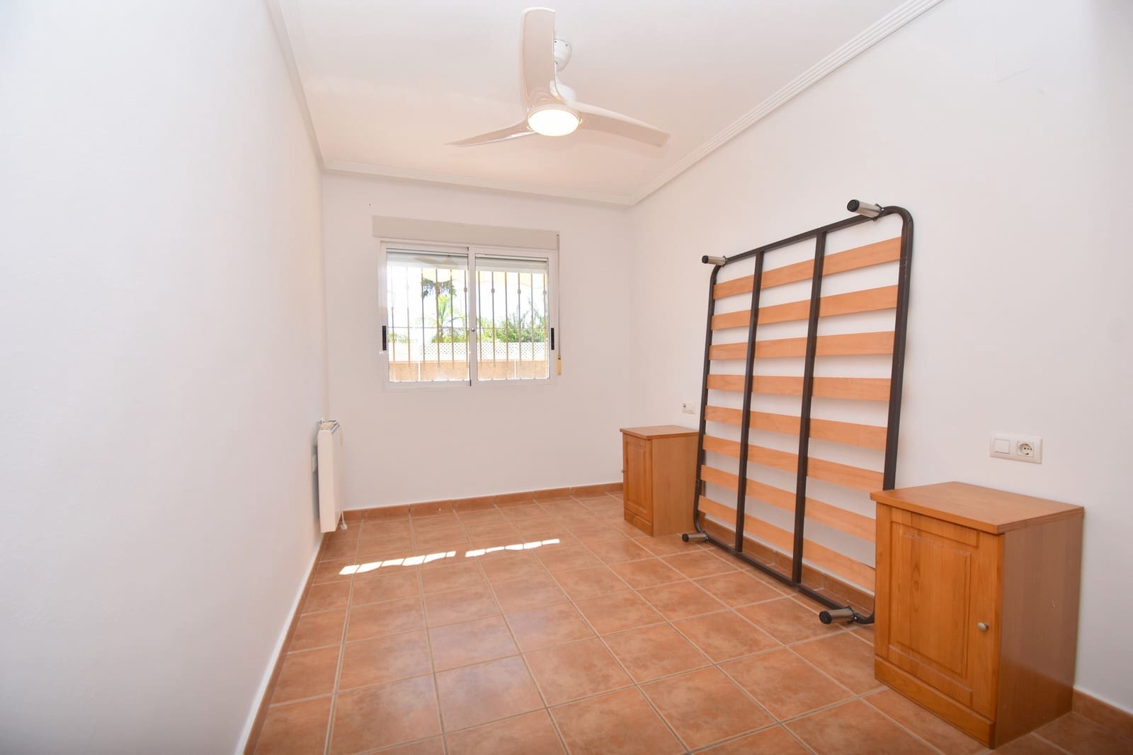 3 sypialnia Dom na sprzedaż w Torre de la Horadada z basenem garażem - 365 000 € (Ref: 10101863)