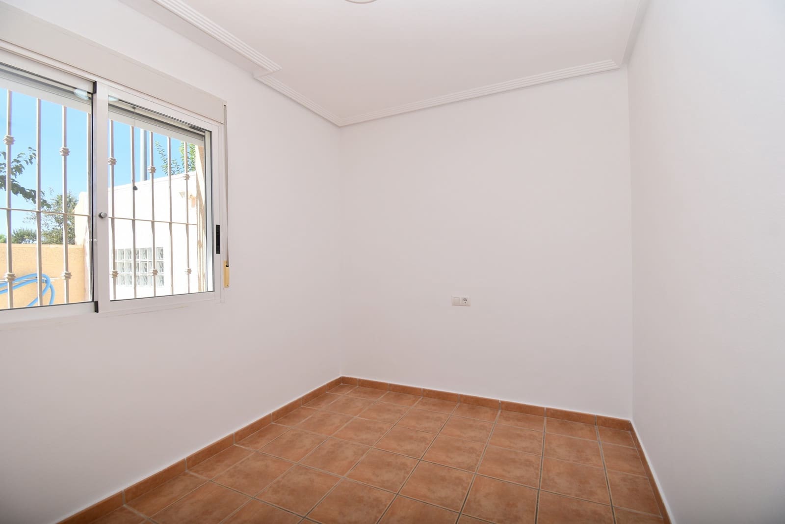 3 sypialnia Dom na sprzedaż w Torre de la Horadada z basenem garażem - 365 000 € (Ref: 10101863)