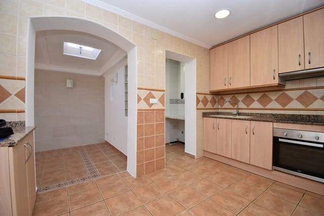 3 sypialnia Dom na sprzedaż w Torre de la Horadada, Pilar de la Horadada z basenem garażem - 365 000 € (Ref: 10101863)