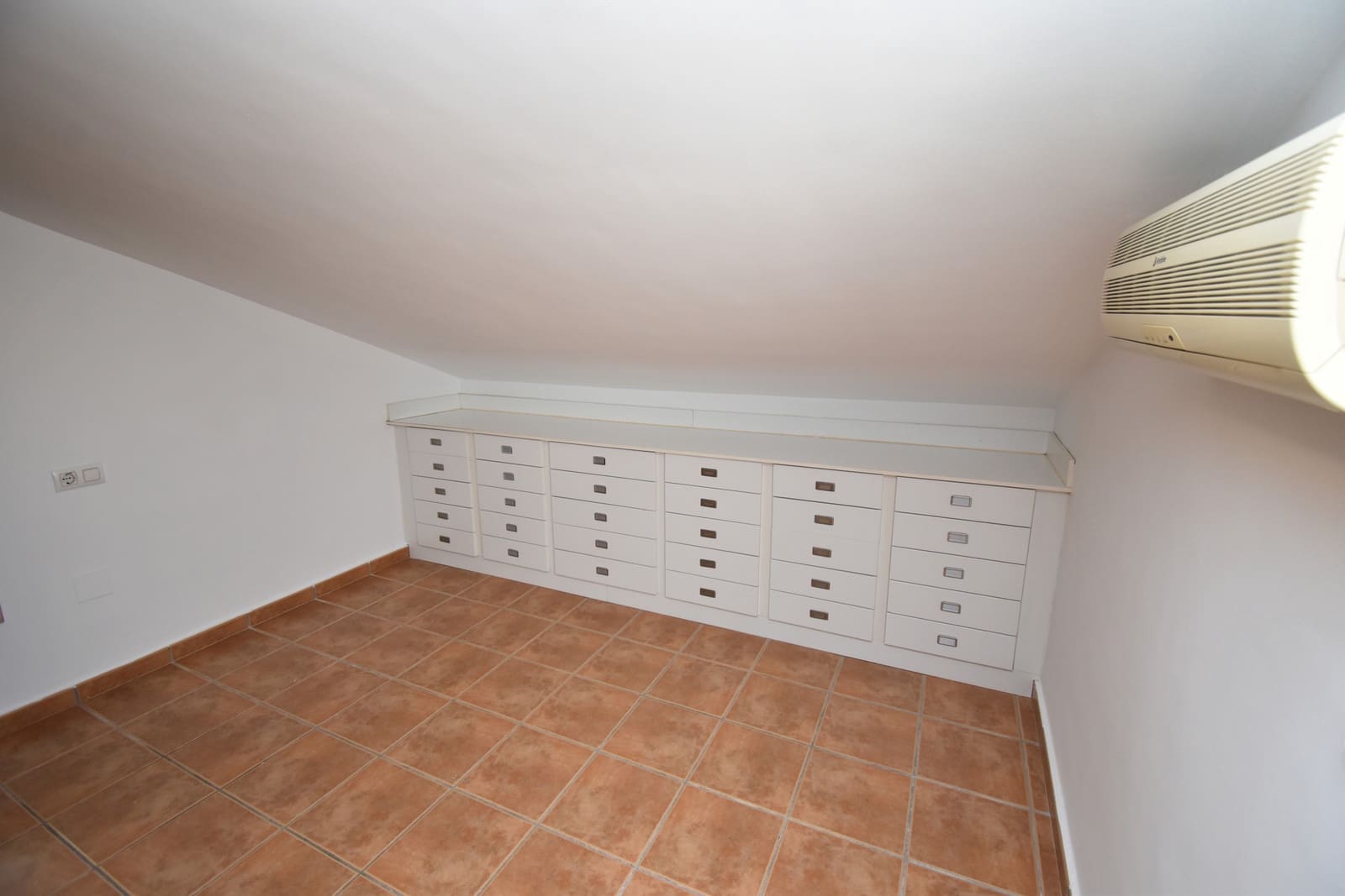 3 sypialnia Dom na sprzedaż w Torre de la Horadada z basenem garażem - 365 000 € (Ref: 10101863)