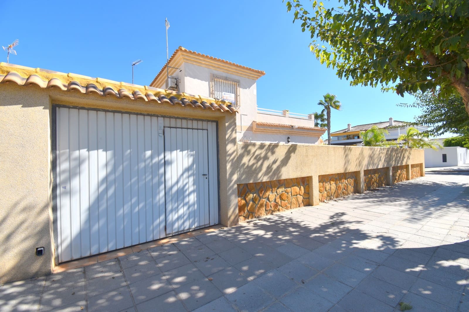 3 sypialnia Dom na sprzedaż w Torre de la Horadada z basenem garażem - 365 000 € (Ref: 10101863)