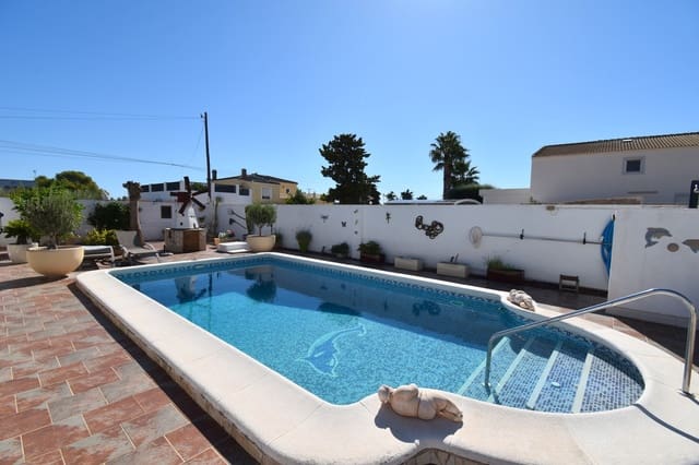 4 chambre Villa/Maison à vendre à La Zenia, Orihuela avec piscine garage - 475 000 € (Ref: 10101864)