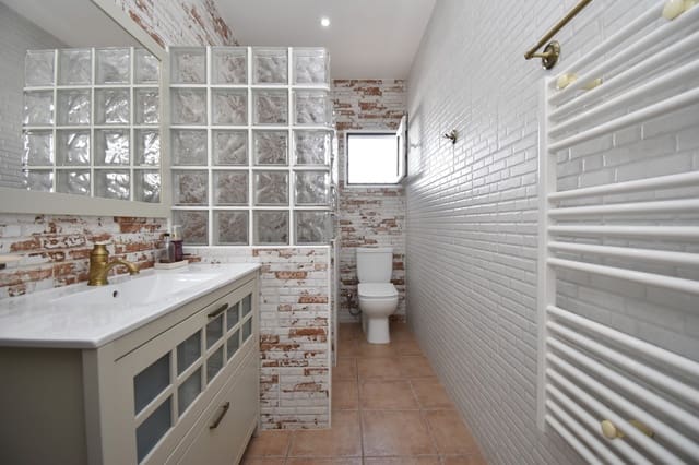 4 chambre Villa/Maison à vendre à La Zenia, Orihuela avec piscine garage - 475 000 € (Ref: 10101864)