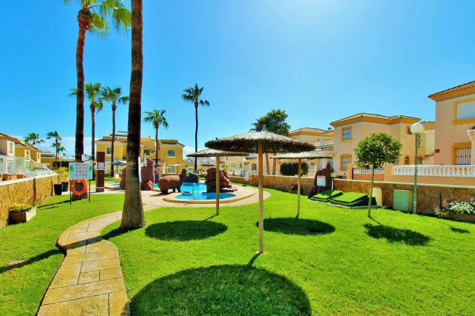2 soveværelse Lejlighed til salg i Los Dolses med swimmingpool garage - € 219.000 (Ref: 10108995)
