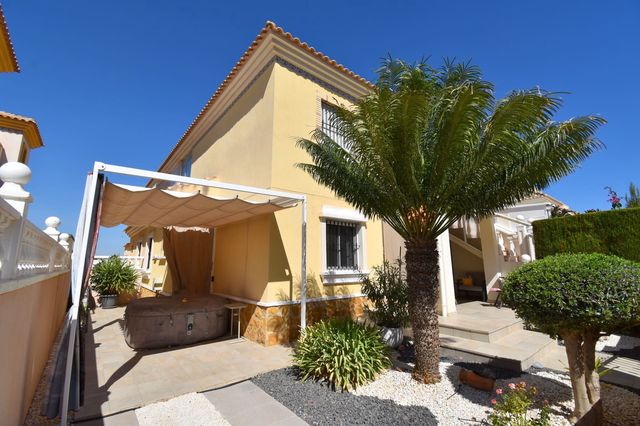 2 soveværelse Lejlighed til salg i Los Dolses, Orihuela med swimmingpool garage - € 219.000 (Ref: 10108995)