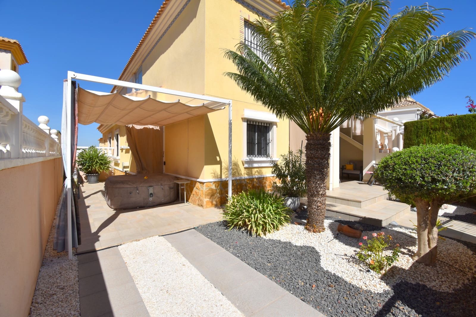 2 soveværelse Lejlighed til salg i Los Dolses med swimmingpool garage - € 219.000 (Ref: 10108995)