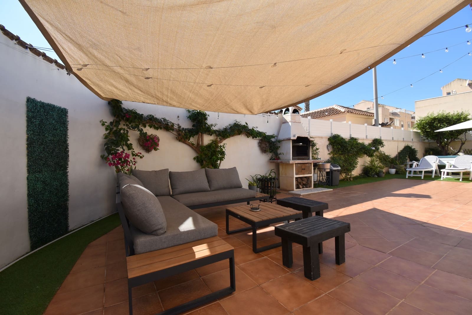 Chalet de 4 habitaciones en Ciudad Quesada en venta con piscina garaje - 379.000 € (Ref: 10115427)