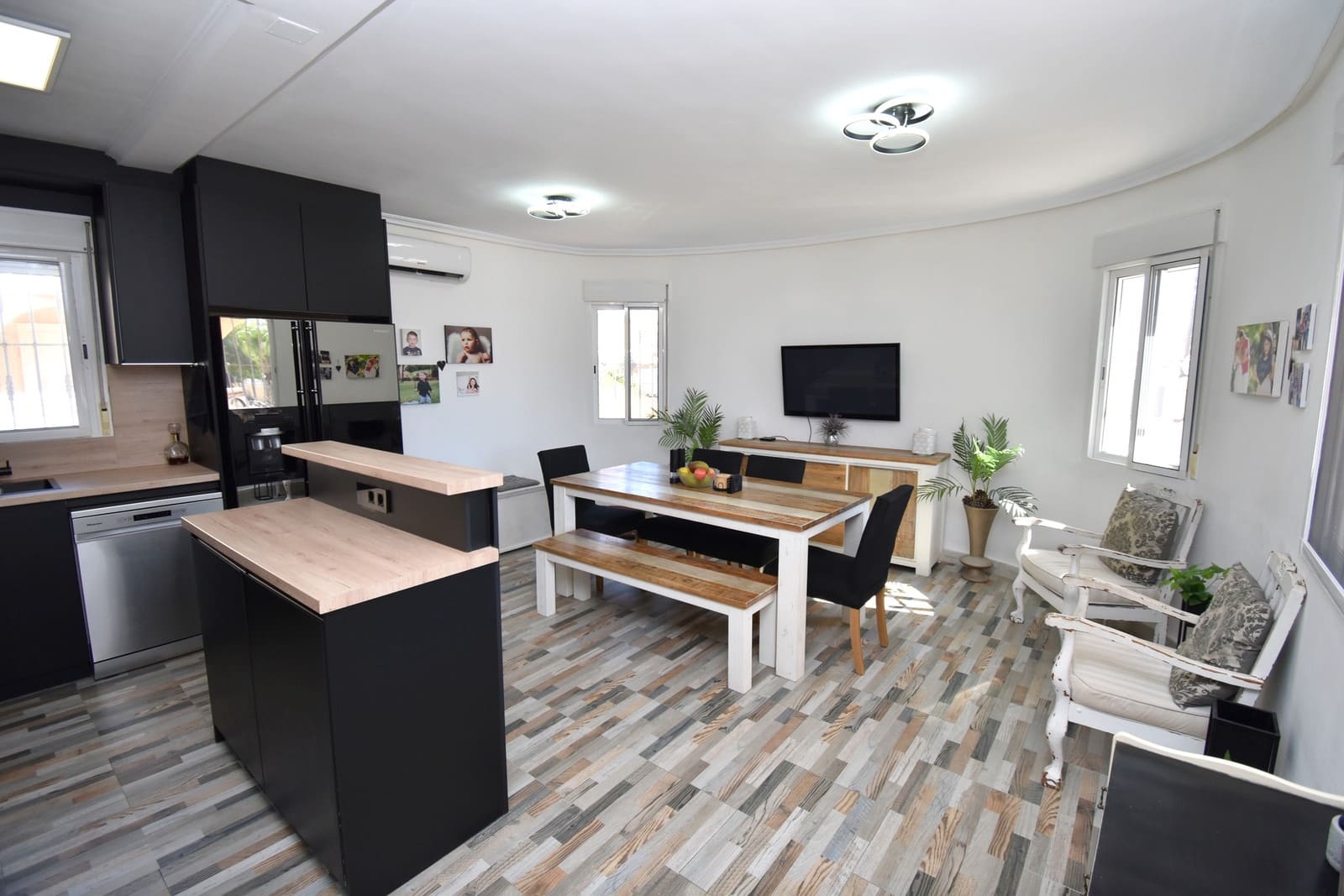 Chalet de 4 habitaciones en Ciudad Quesada en venta con piscina garaje - 379.000 € (Ref: 10115427)