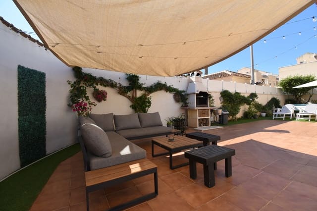Chalet de 4 habitaciones en Ciudad Quesada, Rojales en venta con piscina garaje - 379.000 € (Ref: 10115427)