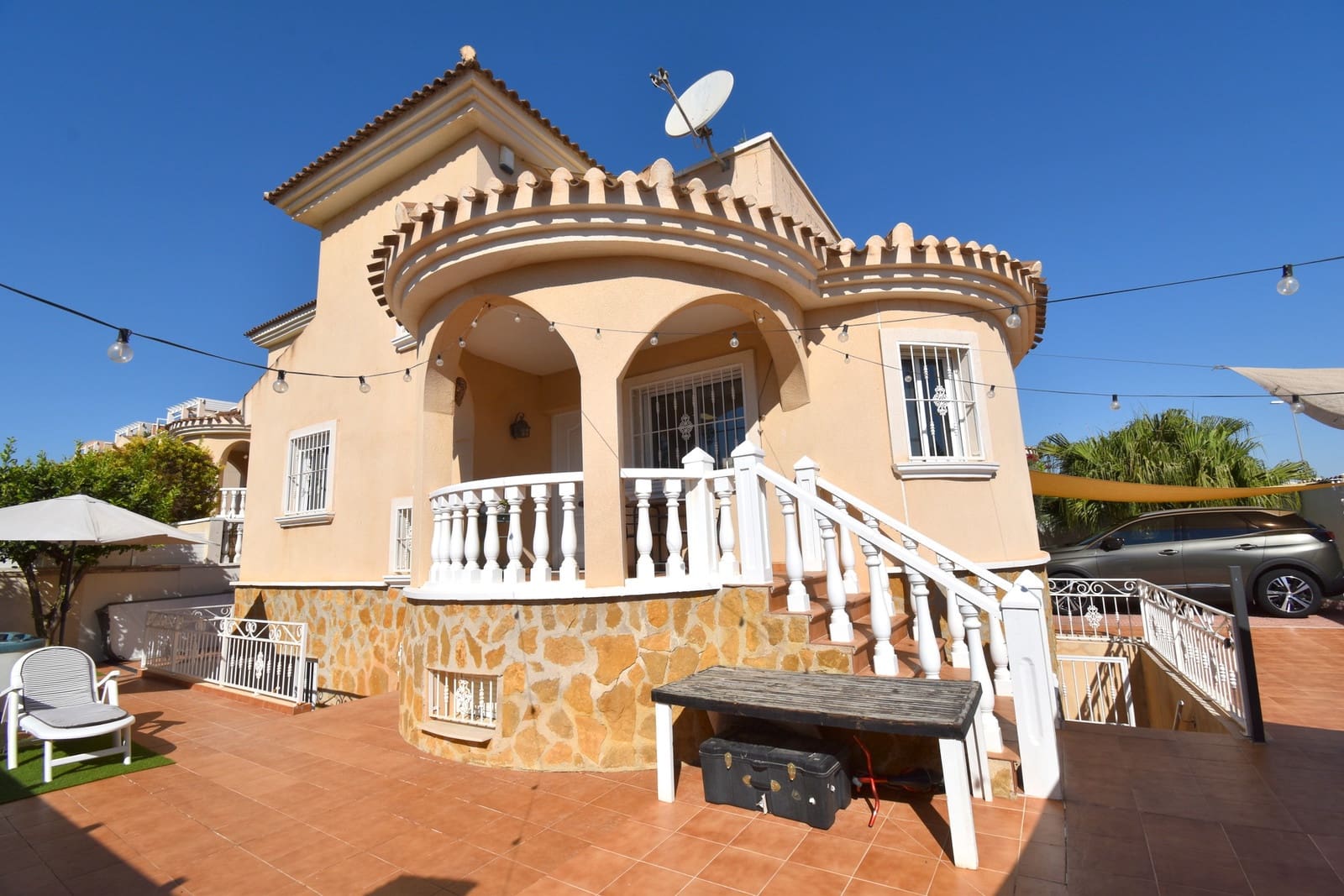 Chalet de 4 habitaciones en Ciudad Quesada en venta con piscina garaje - 379.000 € (Ref: 10115427)