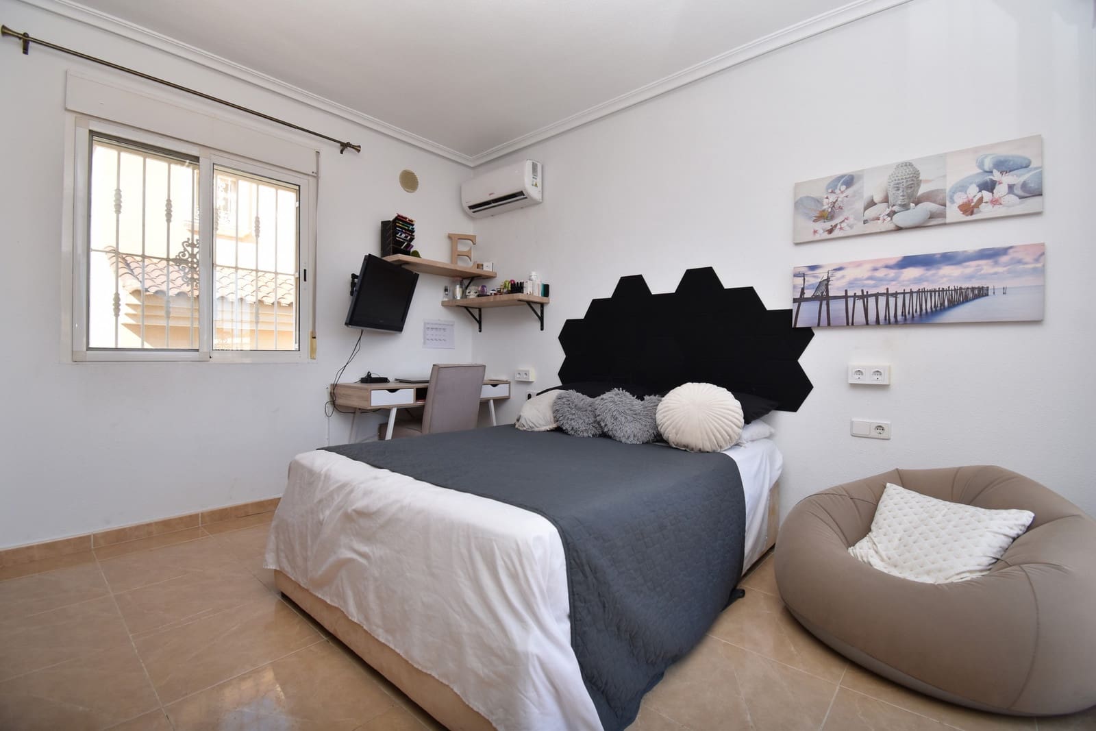 Chalet de 4 habitaciones en Ciudad Quesada en venta con piscina garaje - 379.000 € (Ref: 10115427)