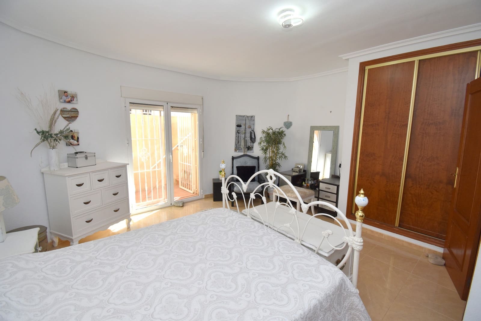 Chalet de 4 habitaciones en Ciudad Quesada en venta con piscina garaje - 379.000 € (Ref: 10115427)