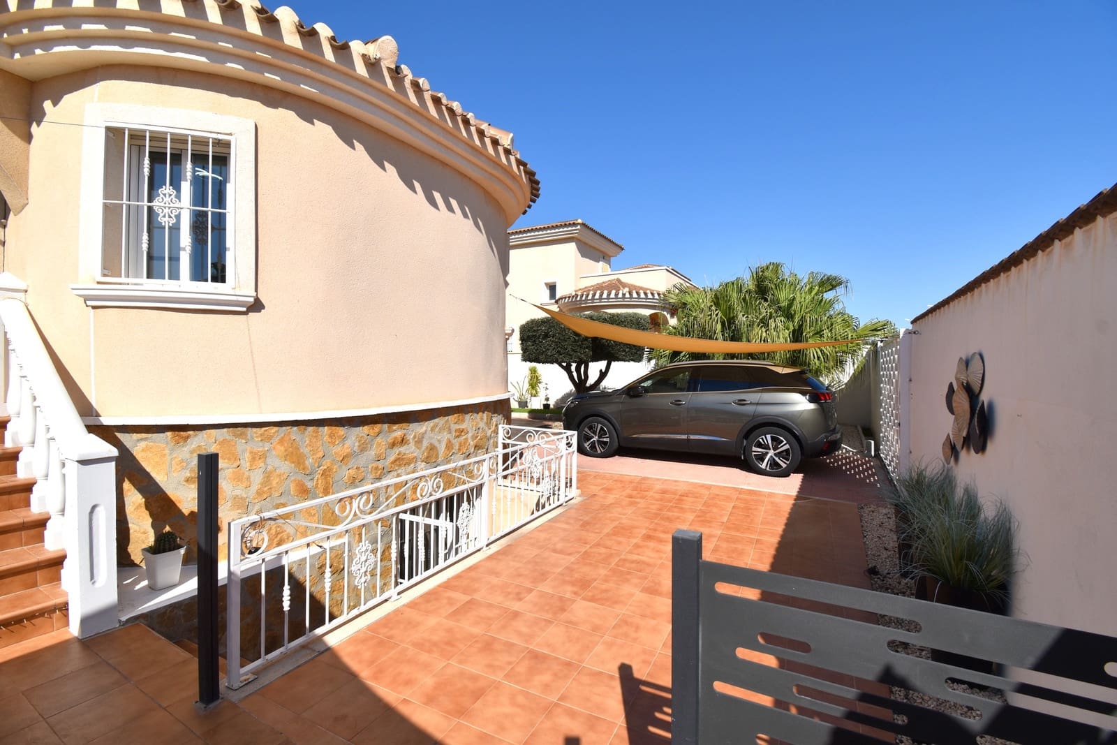 Chalet de 4 habitaciones en Ciudad Quesada en venta con piscina garaje - 379.000 € (Ref: 10115427)