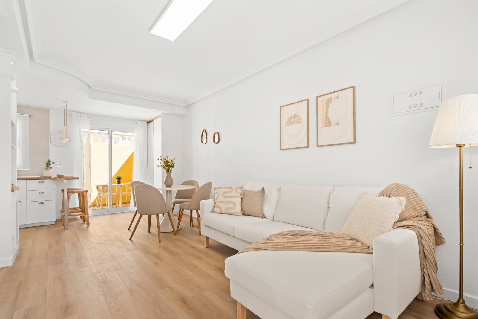 2 soverom Hus til salgs i Villamartin med svømmebasseng garasje - € 228 900 (Ref: 10118830)